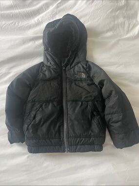 The North Face Kids Black Hooded Puffer Coat